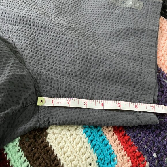 NWT Gap Shorts Mens 32 7 Inch Flat Front Essential Khaki Seersucker Gray - Picture 12 of 12